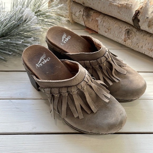Dansko Deni Fringe Leather Clog Fringe Grey size 5 - Picture 2 of 10